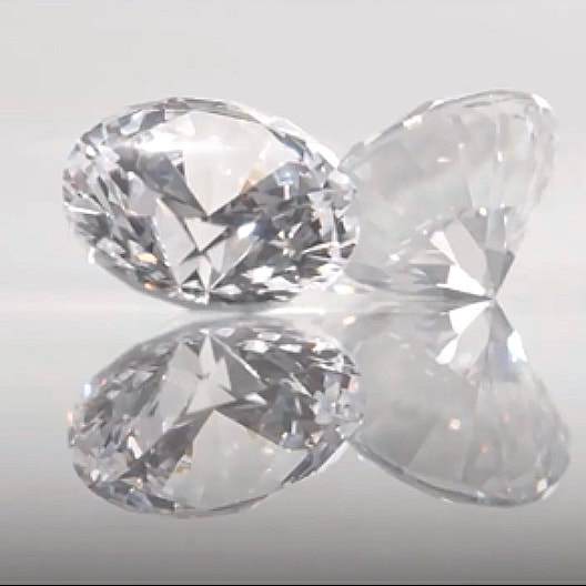 18K Gold Jewelled Disc End with a Created Diamond 